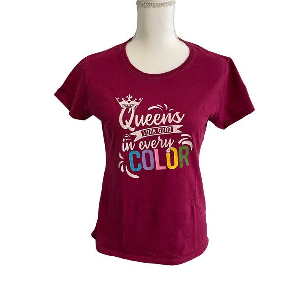Gildan Burgundy Queens Look Good In Every Color Medium Women's Clothing - Picture 1 of 5